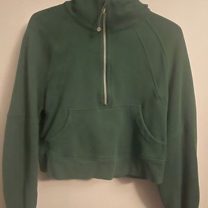 Lululemon half zip in dark green color